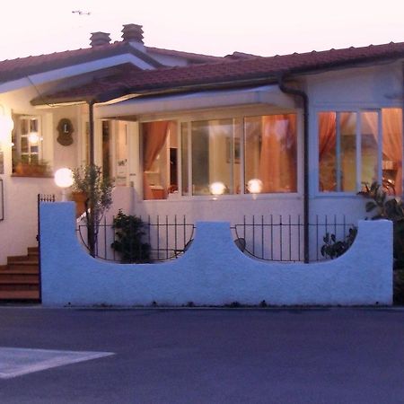 Вилла Ca' Del Mar Империя Экстерьер фото